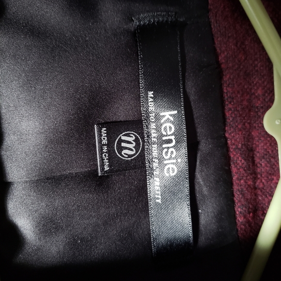 Kensie fitted cropped zipper jacket. 3/4 sleeve. - Picture 2 of 6